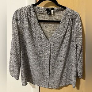 H&M Printed V-Neck Blouse with Hidden Buttons